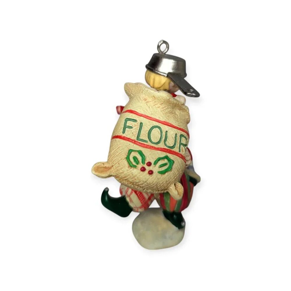 Hallmark Keepsake 2006 Dusty & Smidgen The Merry Bakers Christmas Ornament